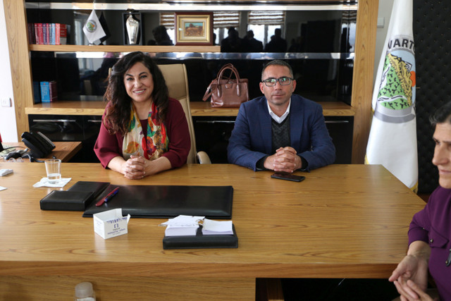 Muş'ta HDP'li Belediye Başkanlarına gözaltı kararı! - Resim: 0