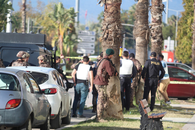 Antalya'da banka soymaya kalktı! Sebebi ise çileden çıkardı - Resim: 2