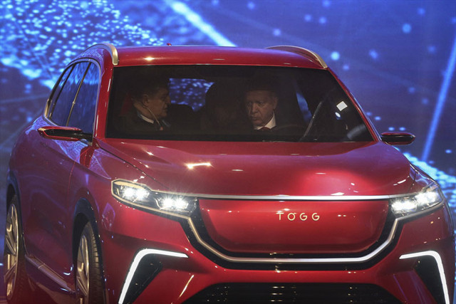 Yerli otomobilin örtüsü açıldı ilk siparişi Cumhurbaşkanı Erdoğan verdi - Resim: 1