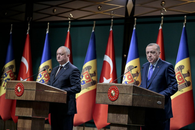 Erdoğan: Moldova'daki FETÖ okullarının Maarif Vakfına devredilmesini bekliyoruz - Resim: 0
