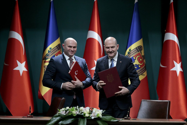 Erdoğan: Moldova'daki FETÖ okullarının Maarif Vakfına devredilmesini bekliyoruz - Resim: 2