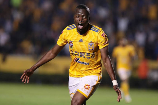 Beşiktaş'tan Enner Valencia bombası! El sıkışıldı - Resim: 0