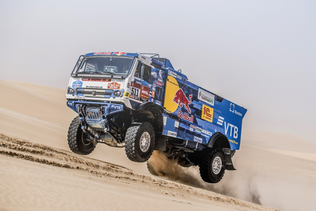 Carlos Sainz 3. Dakar zaferini elde etti - Resim: 0