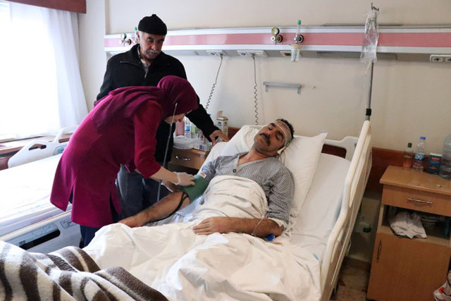 Elazığ'daki depremde yaralanan vatandaşlar deprem anını anlattı - Resim: 0