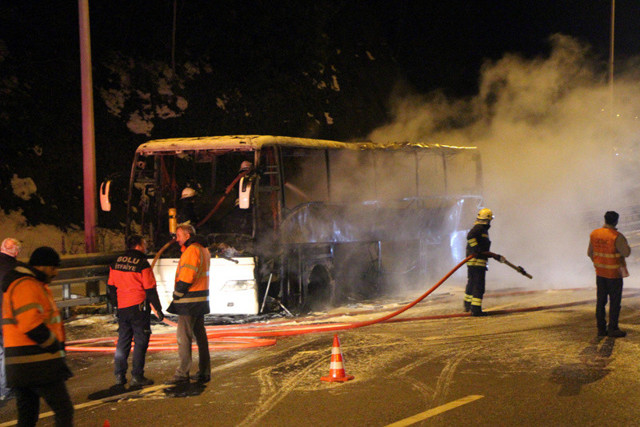 Bolu Dağı'nda taksici farketti 32 yolcunun hayatı kurtuldu - Resim: 0