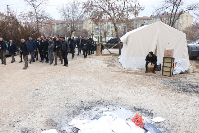 Murat Kurum açıkladı Elazığ'da yüzde 40 tamamlandı - Resim: 0