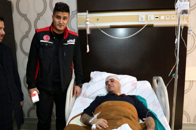 Van AFAD İl Müdürü Osman Uçar yaşadıklarını anlattı! Bir an gürültü duyduk - Resim: 0