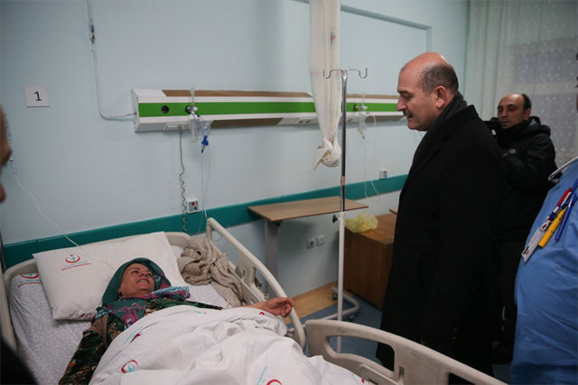 Soylu'dan depremzedelere ziyaret - Resim: 2