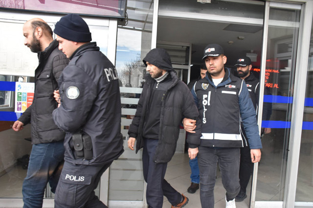 Eski Rize Emniyet Müdürü Altuğ Verdi'yi şehit eden polis FETÖ'den tutuklandı - Resim: 0