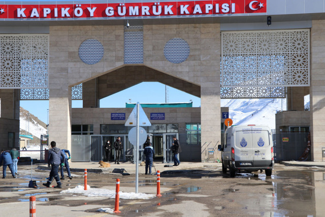 Van Kapıköy Gümrük Kapısına coronavirüs sahra hastanesi kuruluyor - Resim: 1