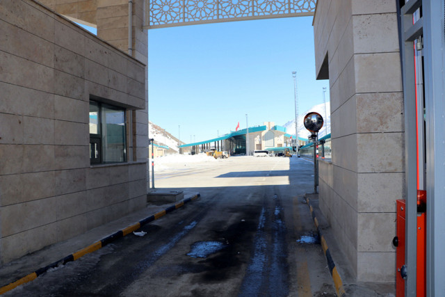 Van Kapıköy Gümrük Kapısına coronavirüs sahra hastanesi kuruluyor - Resim: 0