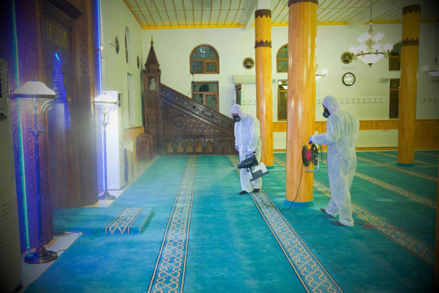 Dünya Müslüman Alimler Birliği'nden cuma ve cemaatle namaza ilişkin fetva - Resim: 0