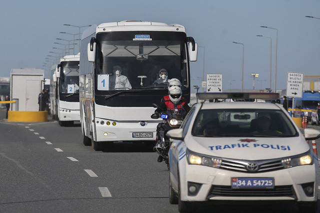 Türkler Avrupa'dan tahliye ediliyor Almanya'dan kalkan ilk uçak İstanbul'a indi - Resim: 1