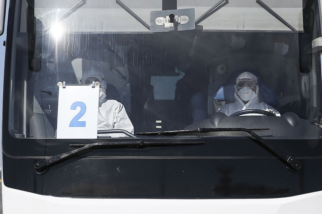 Türkler Avrupa'dan tahliye ediliyor Almanya'dan kalkan ilk uçak İstanbul'a indi - Resim: 0