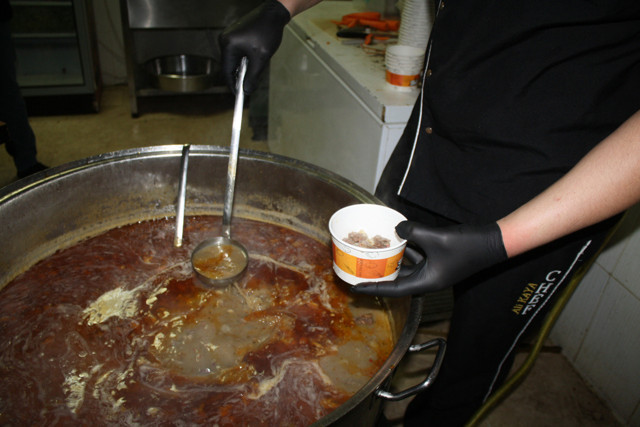 Tokat'ta esnaftan Corona virüse karşı kelle paça çorbası - Resim: 1