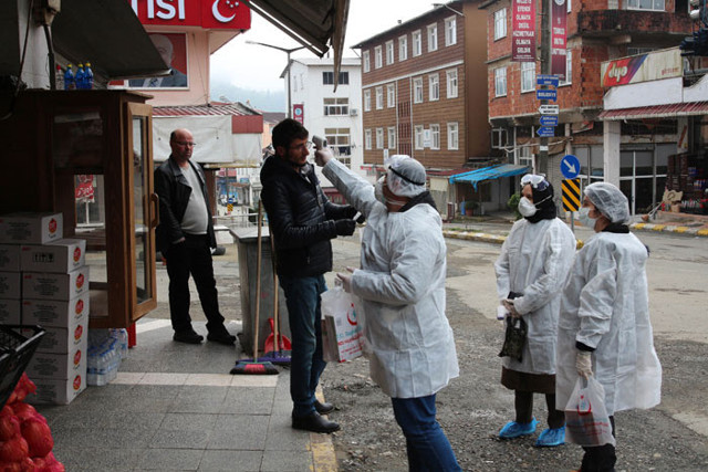 Rize Kendirli beldesi neden karantinaya alındı? Başkan canlı yayında açıkladı - Resim: 0