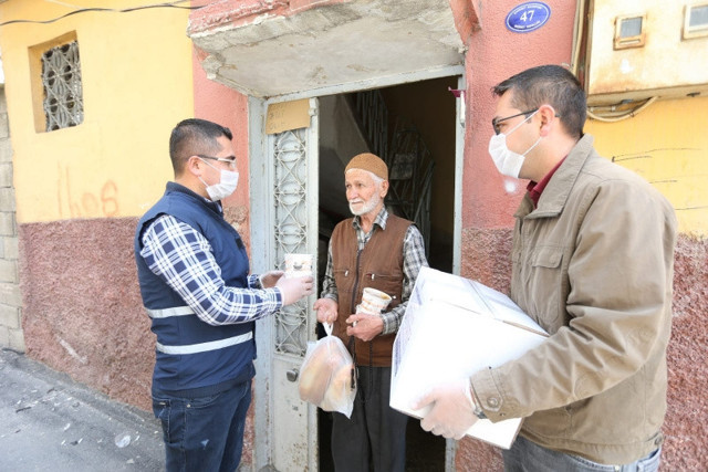 Gaziantep Büyükşehir Belediyesi koronavirüsle her alanda mücadele ediyor - Resim: 11