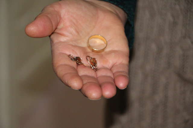 Tokat'ta 34 yıllık evlilik yüzüklerini Milli Dayanışma Kampanyası'na bağışladılar - Resim: 0