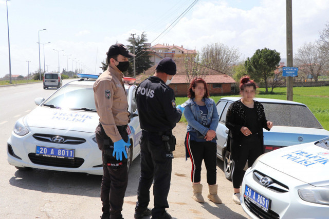 Denizli'de 17 yaşında sokağa çıktı 'İsterseniz ceza yazın, dedem sağlam' dedi - Resim: 1