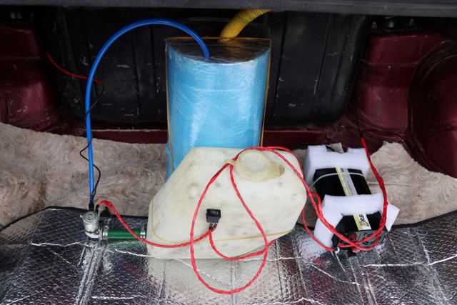 Gaziantep'te oto tamircisinin mühendislik harikası araç kendini dezenfekte ediyor - Resim: 0