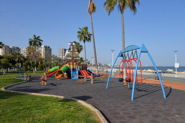 Mersinliler 'Evde kal' çağrısına uydu sahil şeridi bomboş kaldı - Resim: 2