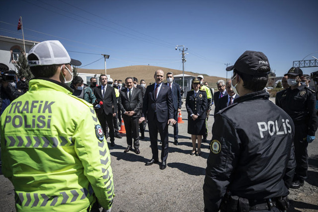 İçişleri Bakanı Süleyman Soylu polislerle sohbet etti işi biraz çabuk tutalım - Resim: 0