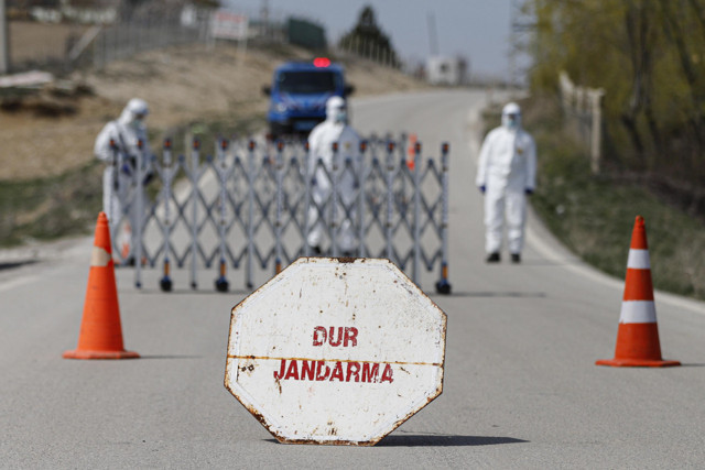 Ankara'da market işletmecisi koronavirüse yakalandı tüm mahalle karantinada - Resim: 1