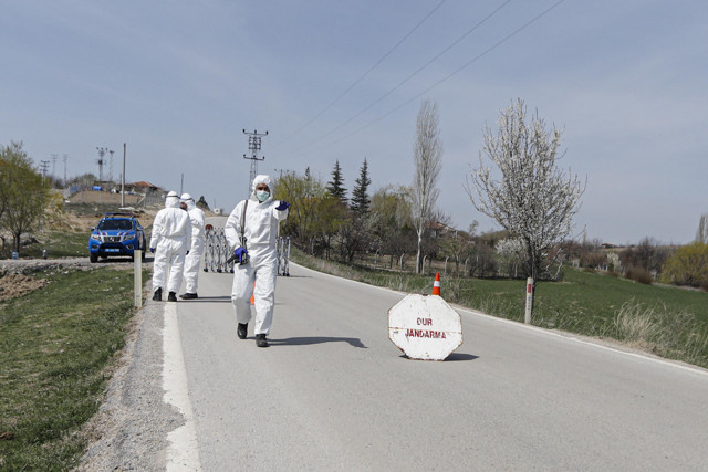 Ankara'da market işletmecisi koronavirüse yakalandı tüm mahalle karantinada - Resim: 0