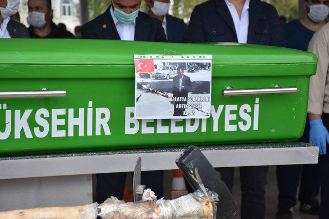 Malatya'nın 'Mercedes Kadir' dediği sokakların sevilen yüzü toprağa verildi - Resim: 2