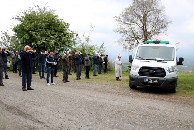 Zonguldak'ta arazi tartışmasında öldürülen baba oğul birlikte gömüldü - Resim: 0