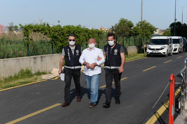 Adana'da aldattığı eşiyle barışmak için gittiği evde öldürüldü - Resim: 0
