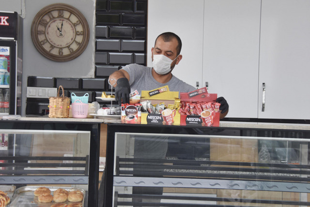 İzmir'de televizyonu çalınan esnaf: Keşke ihtiyacı olduğunu söyleseydi - Resim: 1