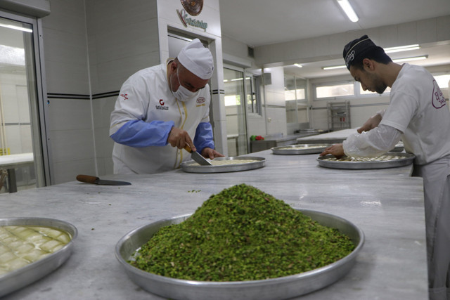 Gaziantep'te baklava tutkunlarına hizmet devam etti - Resim: 1