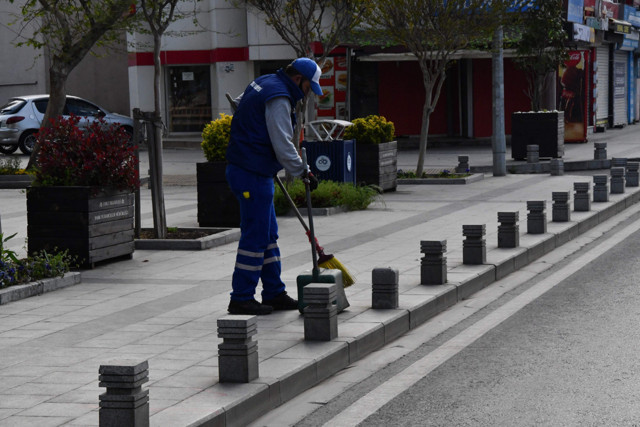 Tekirdağ'da temizlik işçileri 1 Mayıs'ı oynayarak kutladı - Resim: 2