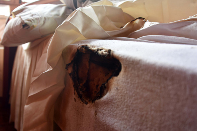 Konya'da ailenin ilginç iddiası: Kendiliğinden evde eşyalarımız yanıyor - Resim: 0