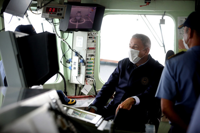 Bakan Hulusi Akar'dan Yunanistan'ın Ege'deki tahriklerine sert tepki - Resim: 0