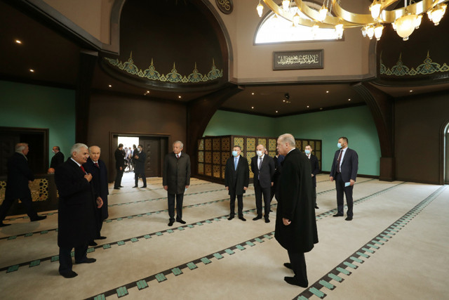 Erdoğan ile Bahçeli Demokrasi ve Özgürlükler Adası'nı gezdi - Resim: 2