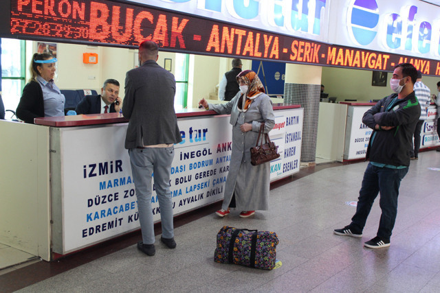 Sokağa çıkma yasağı hangi saatlerde? Uçak otobüs bileti olanlara serbest - Resim: 0