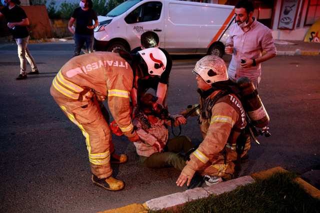 İstanbul Bahçelievler'de bir binada patlama 1 ölü 10 yaralı - Resim: 2