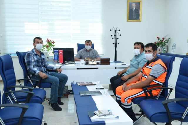 Malatya'da temizlik işçisi bulduğu yüksek miktarda parayı sahibine teslim etti - Resim: 1