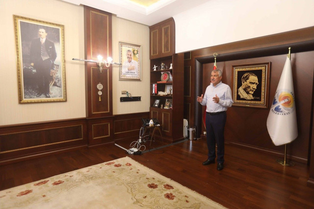 CHP'li Adana Büyükşehir Belediye Başkanı Karalar'ın makam odası haczedildi - Resim: 0