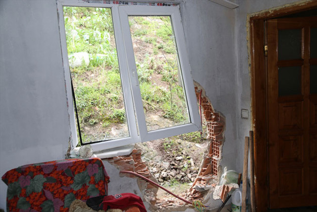 Ordu'da kaya parçasının çarptığı evdeki 5 kişiyi çamaşır makinesi korudu - Resim: 0