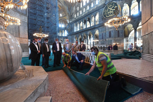 Diyanet İşleri Başkanı Erbaş Ayasofya Camisi'ndeki çalışmaları izledi - Resim: 0