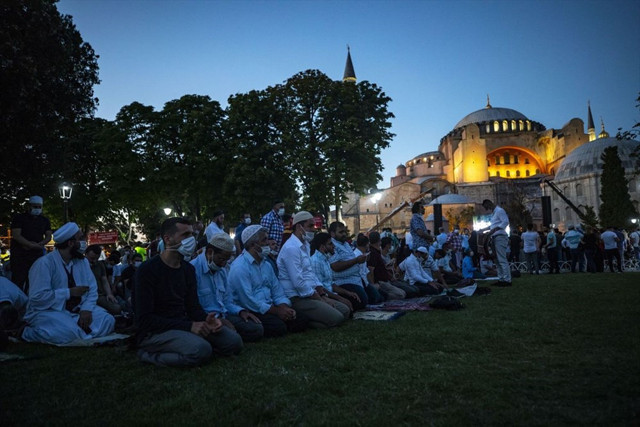 Dışişleri Bakanlığı'ndan Yunanistan'a tepki: Kurtulun bu eziklikten - Resim: 2