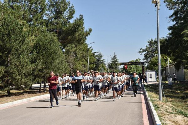 Milli Savunma Bakanlığı: Libyalı öğrencilerin eğitimleri başarıyla devam ediyor - Resim: 1