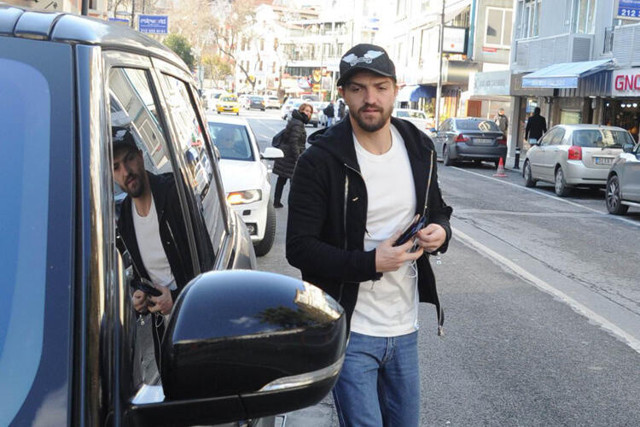 Emre Belözoğlu Gökhan Gönül ve Caner Erkin transferlerini bitirdi - Resim: 2