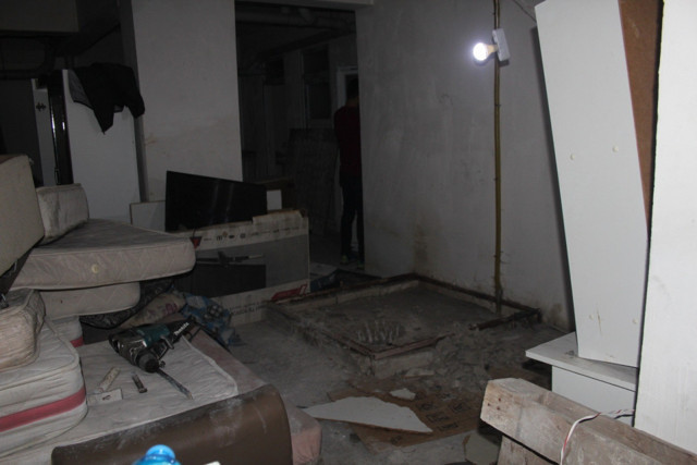 Kilis'te bir kişi kayınvalidesini öldürüp üzerine beton döktü - Resim: 0