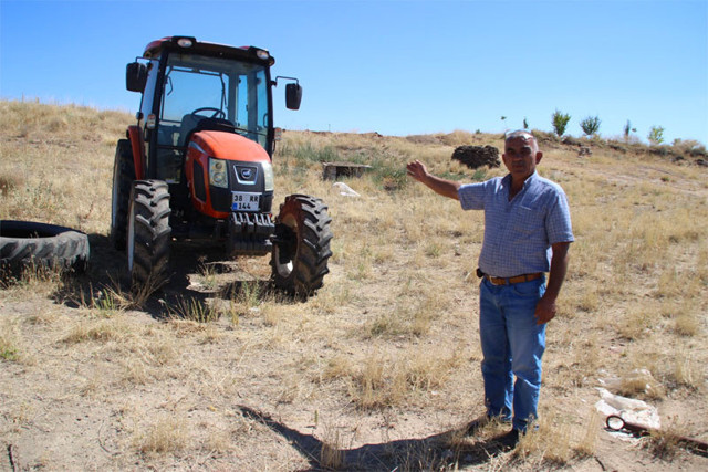 Kayseri'de sıfır kilometre aldığı traktör hayatını kabusa çevirdi intihar bile düşünüyorum - Resim: 0
