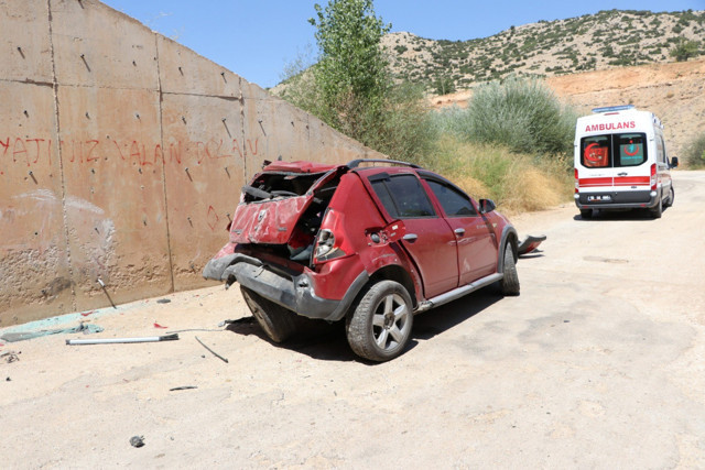 Burdur'da köprüden düşen otomobil ölüm getirdi - Resim: 0