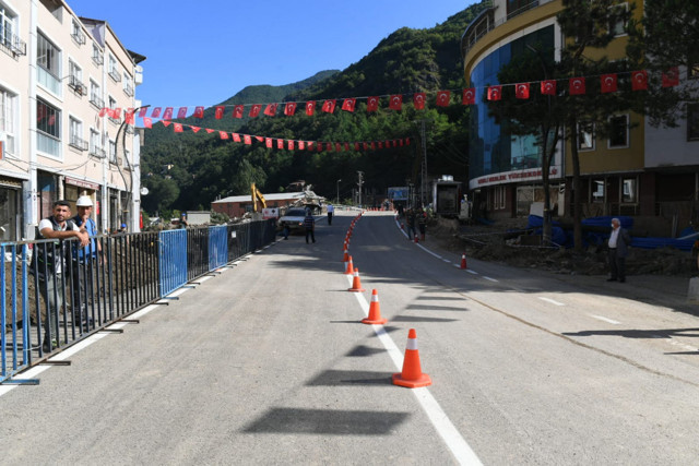 Giresun Dereli'de selin açtığı yaralar sarıldı - Resim: 0